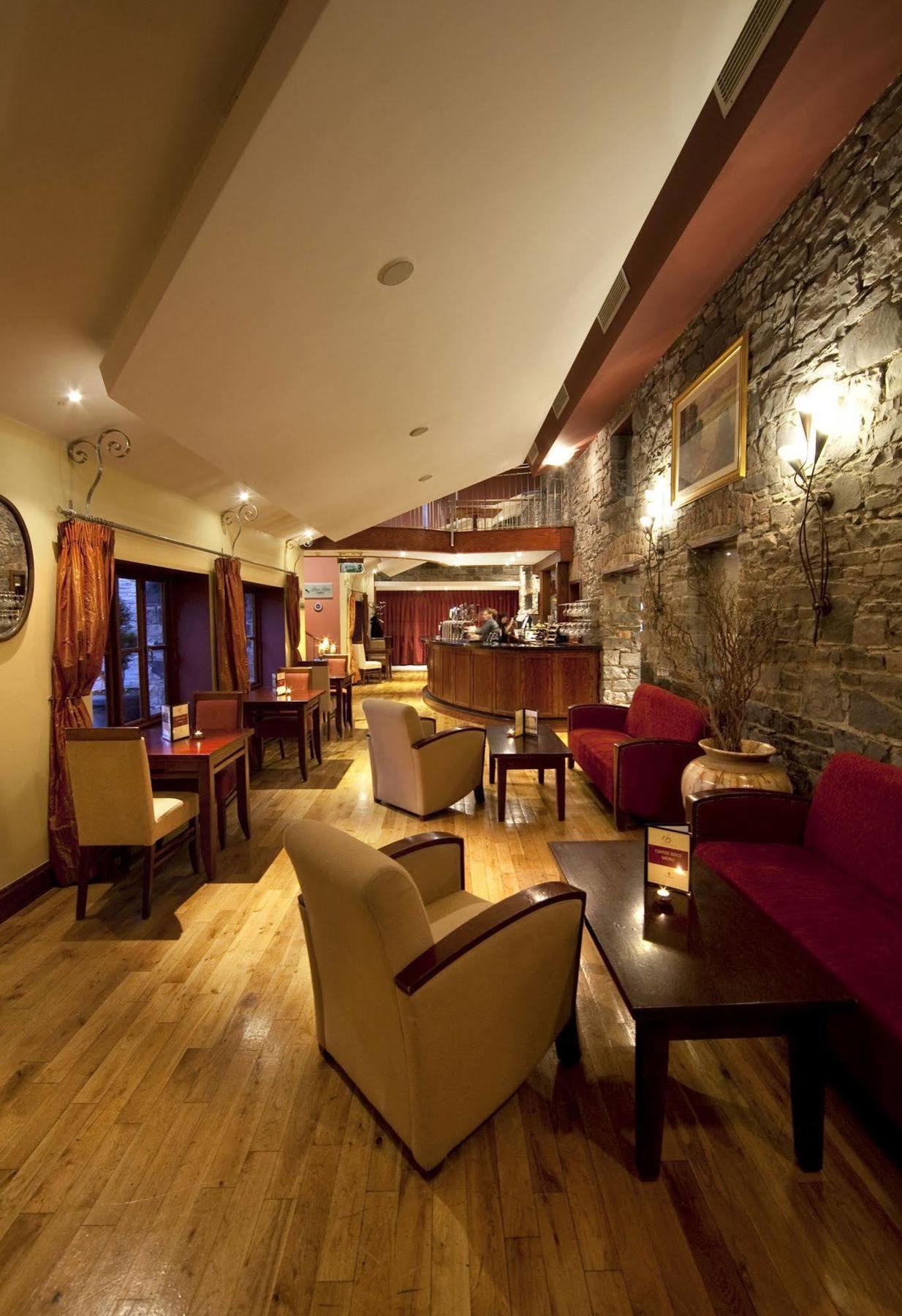 Court Yard Hotel Leixlip Exterior foto